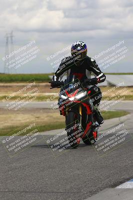 media/Apr-26-2024-TrackDaz (Fri) [[c4b677d280]]/B Group/120pm (Wheelie Bump)/